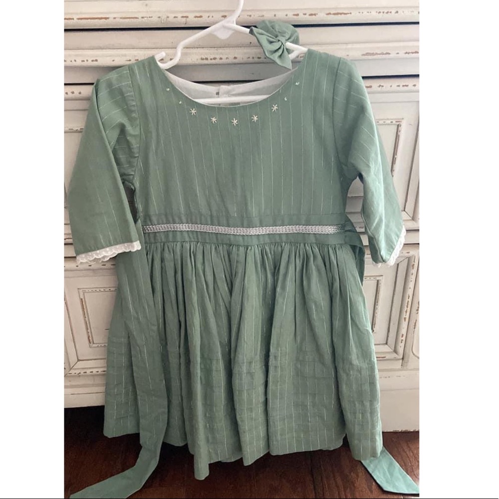 Sage green We’ll Dressed Wolf dress size 4t